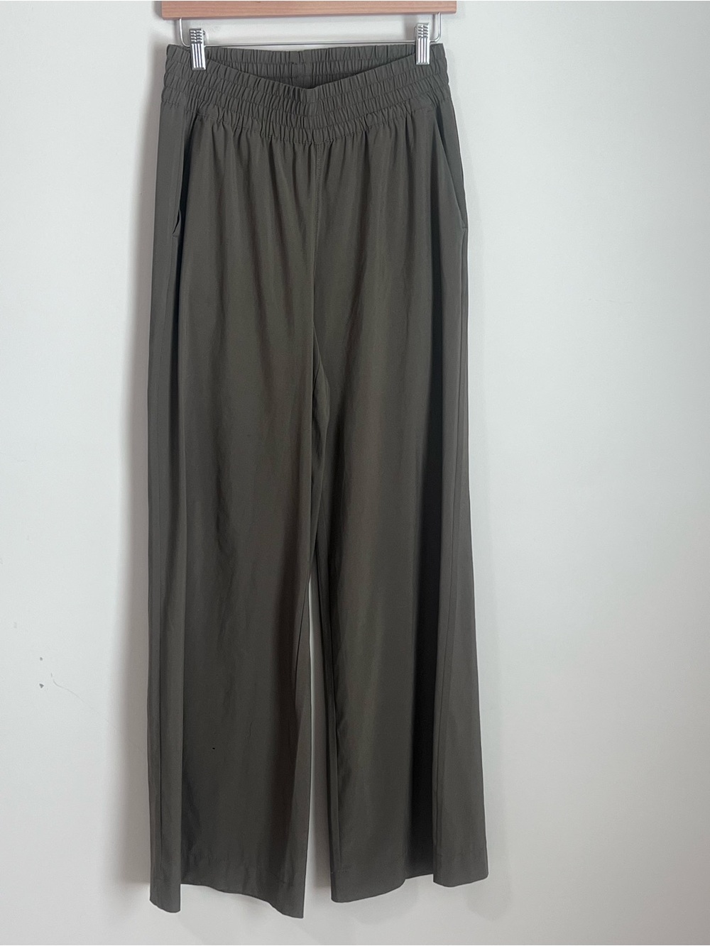 Vuori Villa Wide Leg Pants in Olive Green